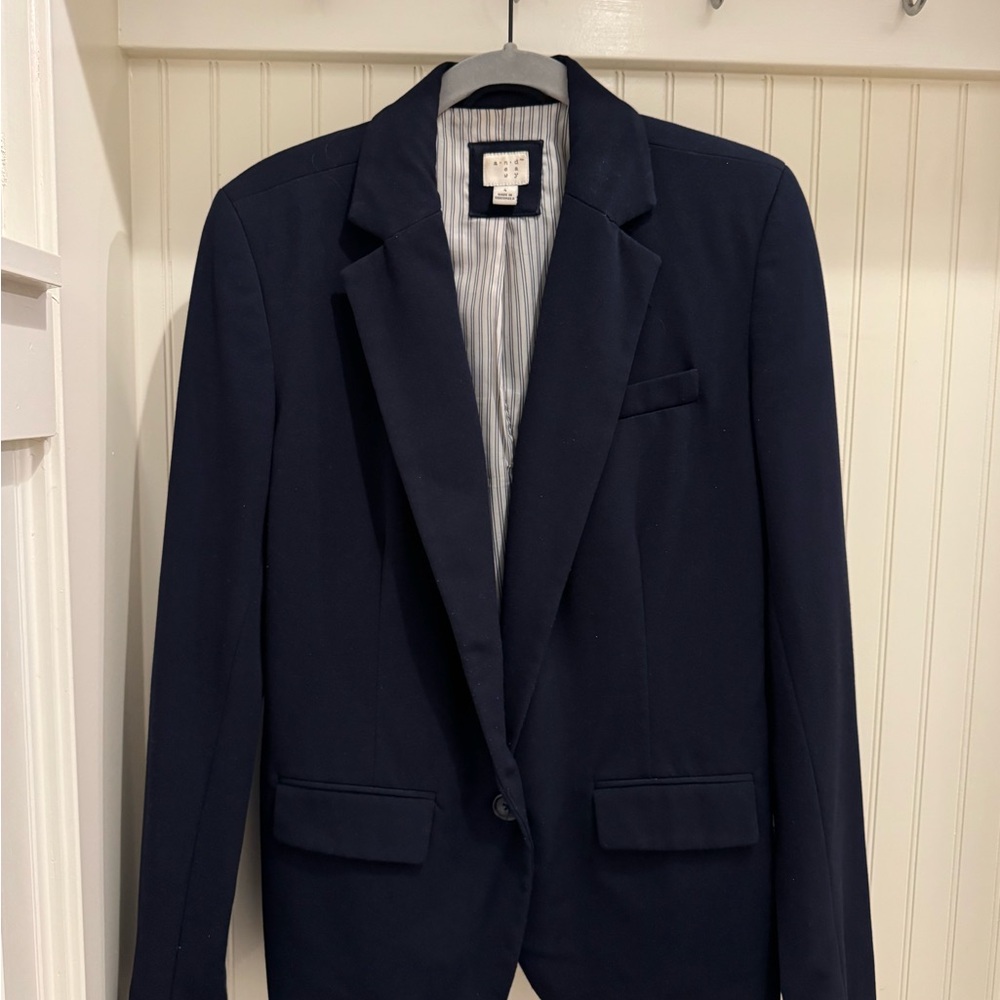 Woman’s Navy Blazer